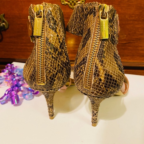 MK Leather and snakeskin look kitten heels 👠 - Picture 3 of 4